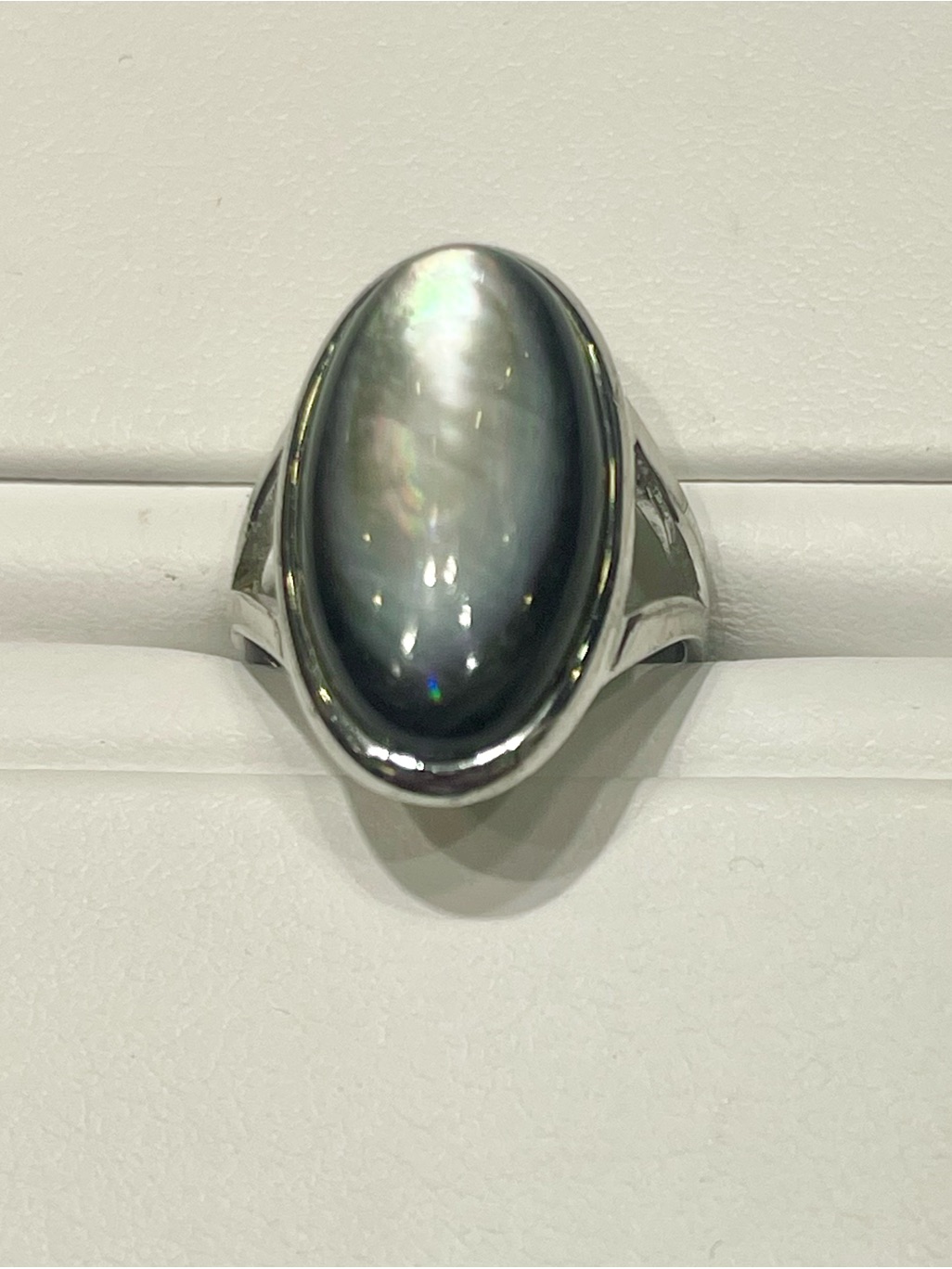Na Hoku Black Tahitian Mother-Of-Pearl Oval Sterling Silver Ring